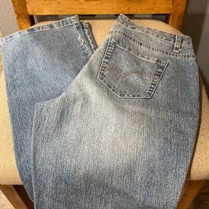Women’s Sonoma Jeans 8 Short